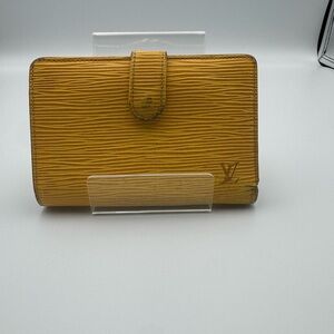Louis Vuitton Epi Leather wallet